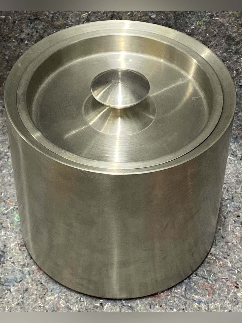 Ice Bucket With Lid Double Wall Stainless Steel 7" Tall x 8" Diameter 2015 Sleek